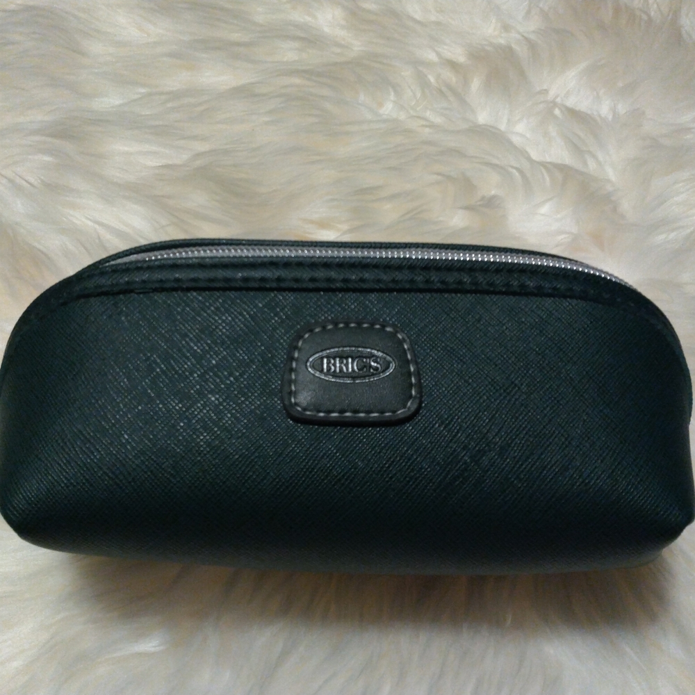 Bric's Soffiano Leather Zip Travel Toiletry Bag